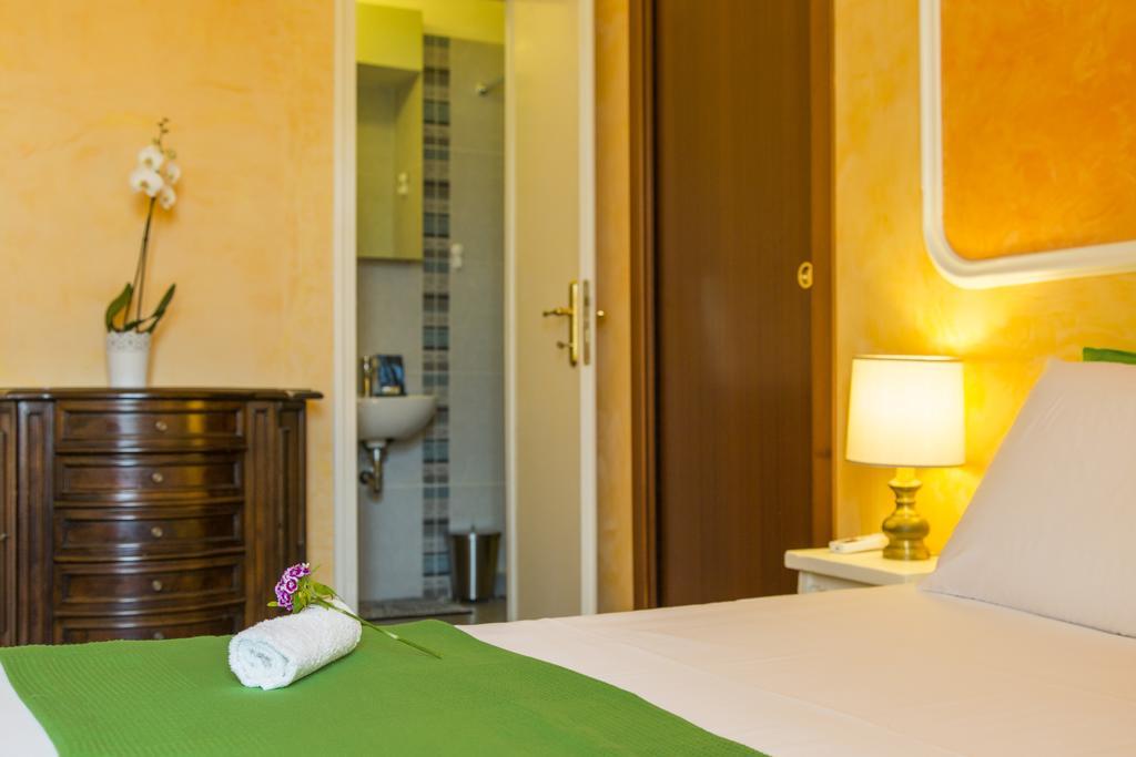 Roma Termini Apartment Buitenkant foto